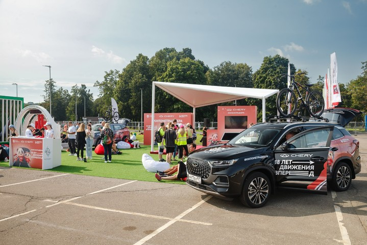 CHERY на полумарафоне «Лужники». Дмитрий Неделин установил рекорд  