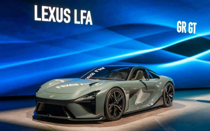 Новый Lexus и его самая странная особенность