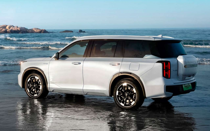 Новый бренд из Китая готовит кроссовер для России