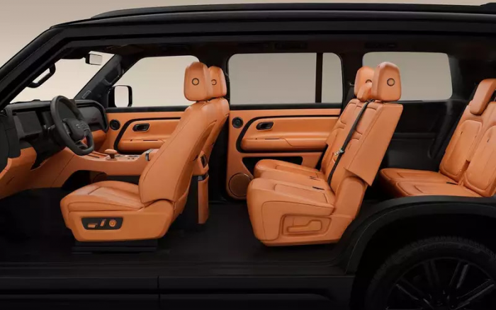 Большой внедорожник российской сборки выходит в продажу: комплектации и цены