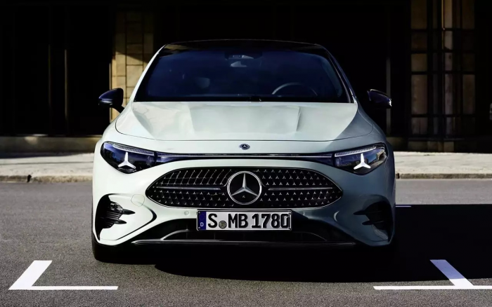 Новый Mercedes-Benz CLA получил китайский мотор