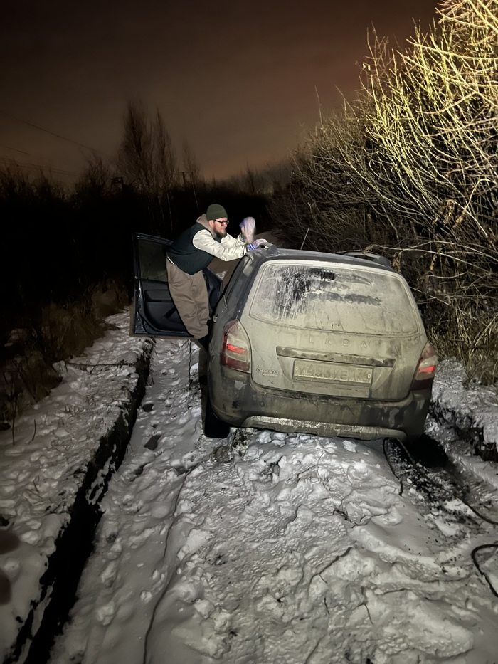 Все дороги сходятся в одну. Про опасность проселочных дорог в начале зимы. Эвакуация Lada Granta