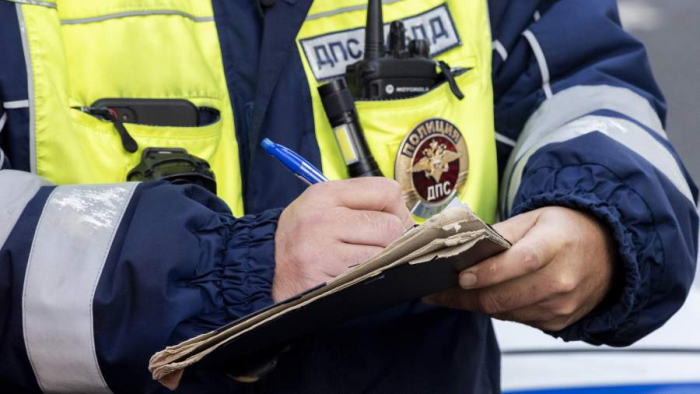 Вот так номер: водители легковушек получают штрафы до 600 тыс. из-за грузовиков