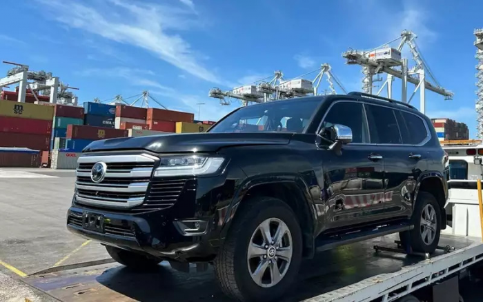 Воры летят на другой конец планеты, чтобы угнать Toyota Land Cruiser