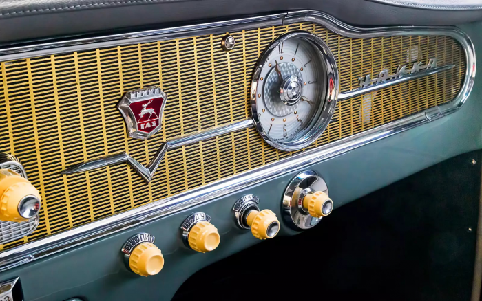 Зачем СССР скопировал американский Packard — история Чайки ГАЗ-13