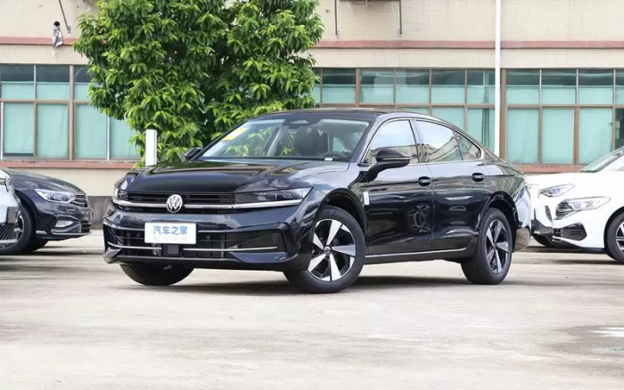 Volkswagen представил достойного конкурента Camry с ценой от 2 млн рублей