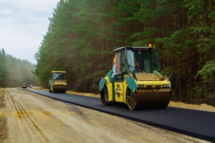 Павел Малков: Необходимо продолжать ремонтировать высоконагруженные дороги