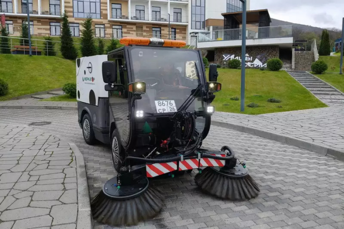 Швейцарский нож на колесах — одна машина взамен бригады дворников и парка техники