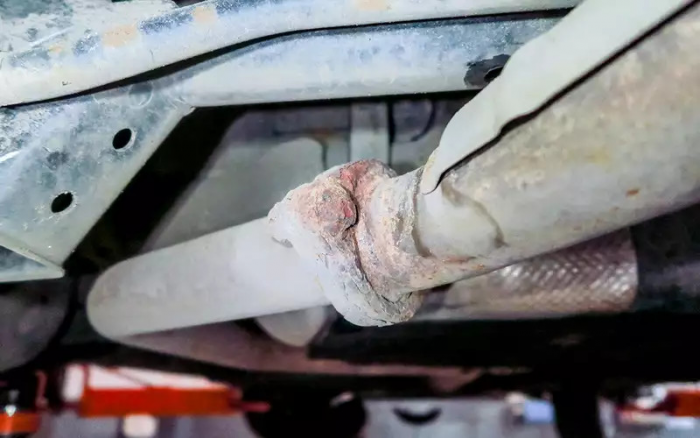 Популярный китайский седан на замену Camry: выяснили, насколько он надежен