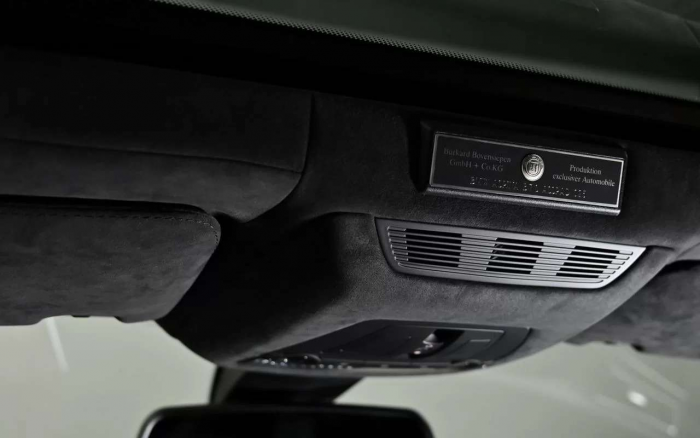 Редчайший седан продают в России: вдвое дороже новой «семерки» BMW