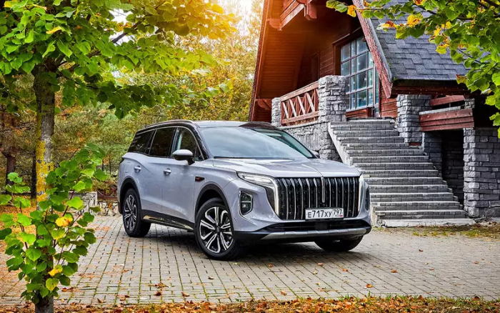 Полный привод, 7 мест, автомат как у Лексуса: чем удивил недорогой, но комфортный премиум