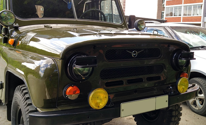 Зачем на фары внедорожников и грузовиков в СССР ставили крышки-накладки