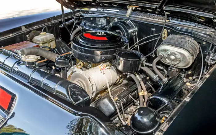 Зачем СССР скопировал американский Packard — история Чайки ГАЗ-13