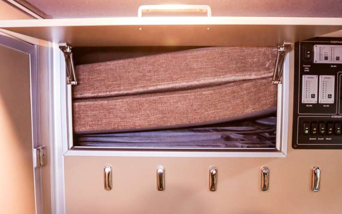 Кухня, спальня, санузел — в этой ГАЗели можно жить: как она устроена