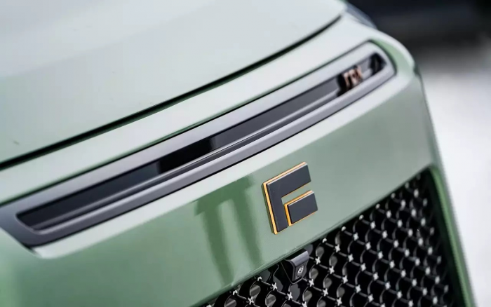 Большой внедорожник российской сборки выходит в продажу: комплектации и цены