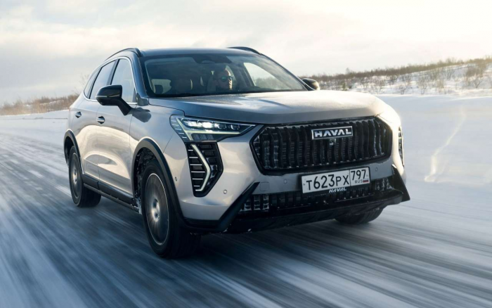 Самый популярный в России кроссовер обновился: изменения и свежие цены