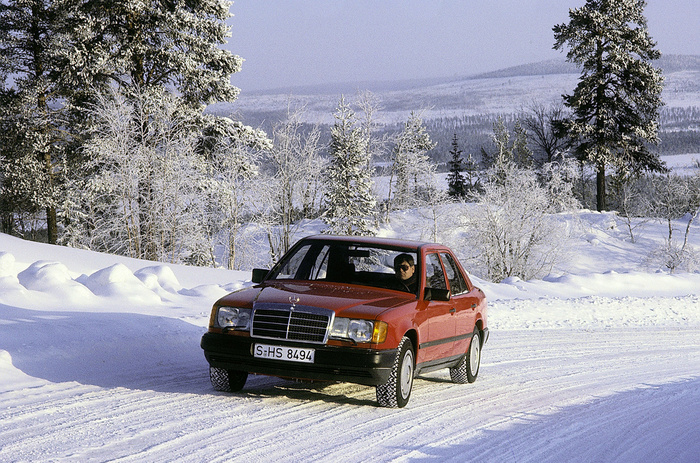 40 лет Mercedes-Benz E-Class W124. Выдающийся дизайн, передовые технологии, немыслимая надежность — этот автомобиль создал класс имени себя