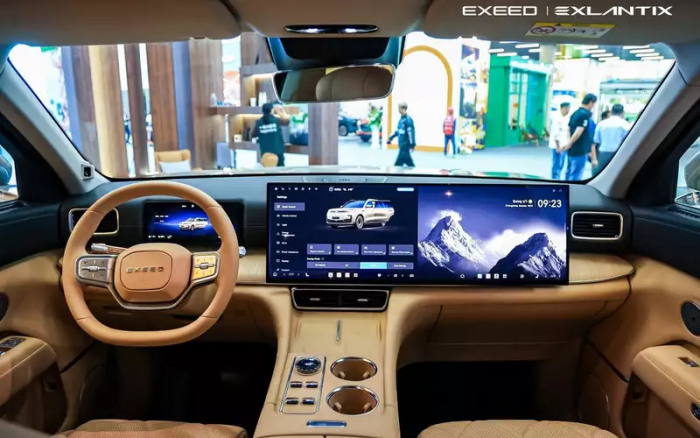 Мощный движок, полный привод, просторный салон — новый флагман едет в РФ