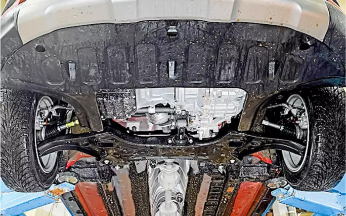 Выбираем недорогой универсальный автомобиль: сравнили две Лады и Солярис