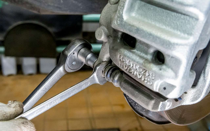 Тест-ремонт китайского кроссовера: почему в сервисе дорого и как сэкономить