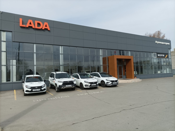 Число дилерских контрактов по легковым автомобилям за год увеличилось на 20%