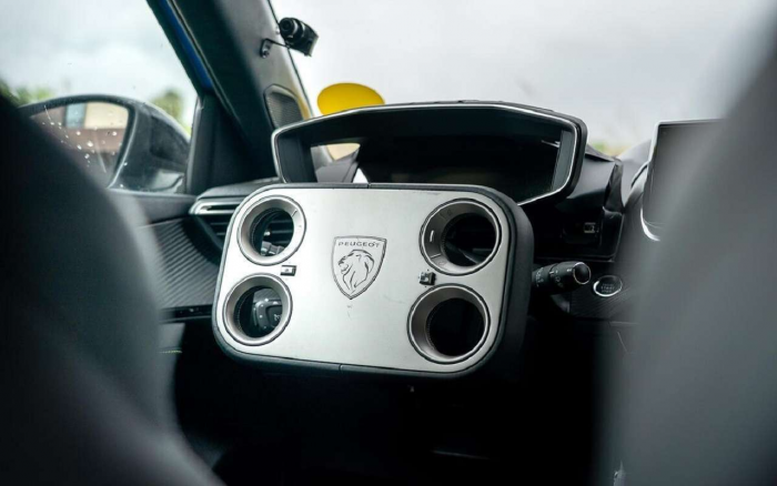 Покатались на машине с таким рулем — как ощущения?