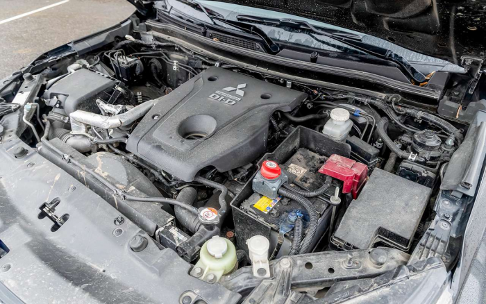 Внедорожники за 4 млн: сравнили новый китайский и японский с пробегом