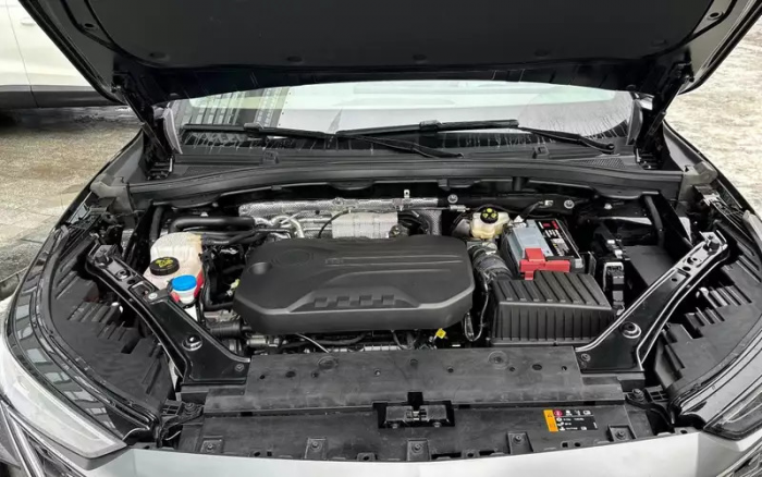 Кроссовер Москвич М90 — первые реальные изображения салона