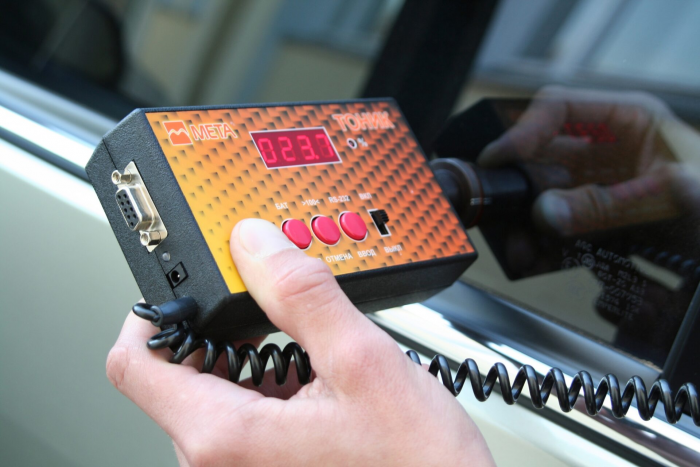 В РФ с 9 января за тонировку будут штрафовать владельцев любых машин