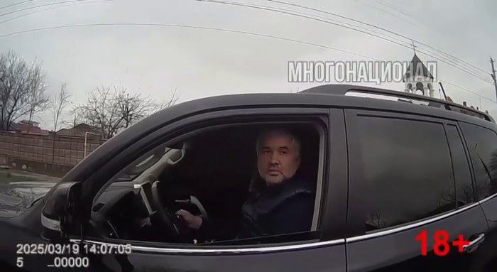 «Заткнитесь все! Я из Адыгеи — любого прирежу!» Кем оказался угрожавший пассажирам поезда