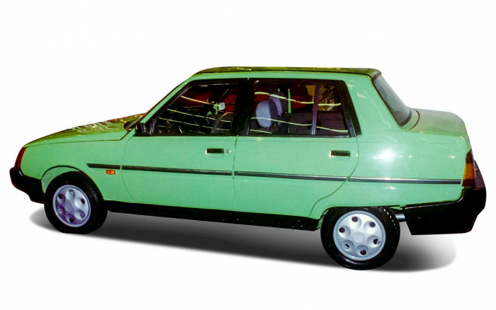 С одной щеткой и на трех гайках: ретротест самого бесхитростного хэтча СССР