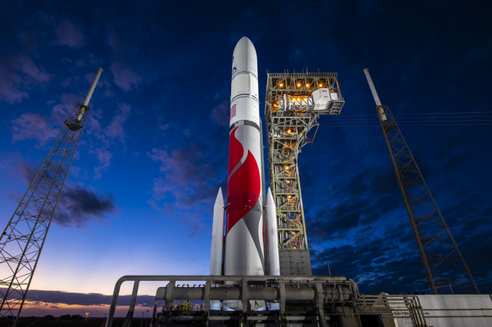 На новой ракете «Вулкан» без российских двигателей к Луне в США запущен аппарат «Перегрин». Их детальный обзор и видео запуска.