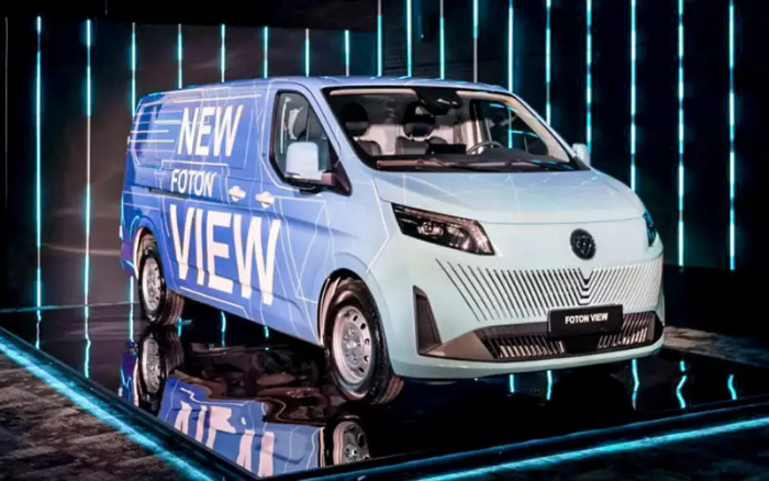 Несущий кузов, дизель, автомат: чем удивил развозной «китаец» за 3 миллиона