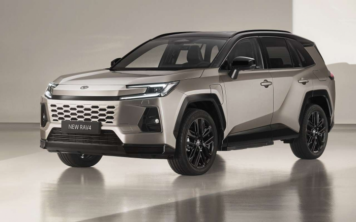 Мощные движки, продвинутое оснащение, полностью иной дизайн — новый RAV4