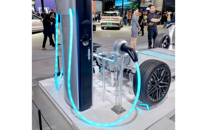 Китайский Volvo и мощная зарядка: крутые новинки, сумасшедшие технологии