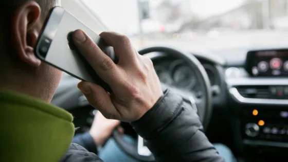 В ГИБДД разъяснили, как работают камеры, которые штрафуют за телефон и ремень, и как можно отменить штраф