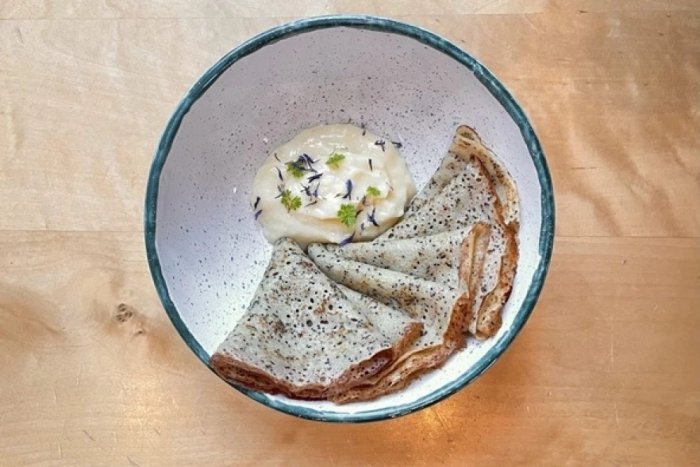 От маковых до шпинатных: рецепты блинов, которые удивят на Масленицу