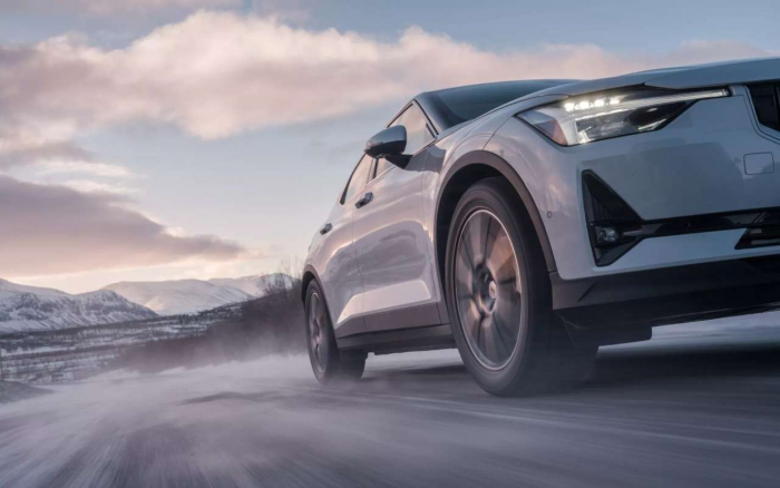 Новая резина Nokian умеет прятать «когти» в теплую погоду