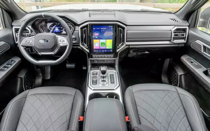 Популярный внедорожник с новым мотором — как едет? Какой расход?