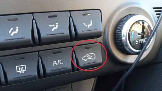 Скрытые функции кнопки рециркуляции воздуха, о которых не знают многие водители
