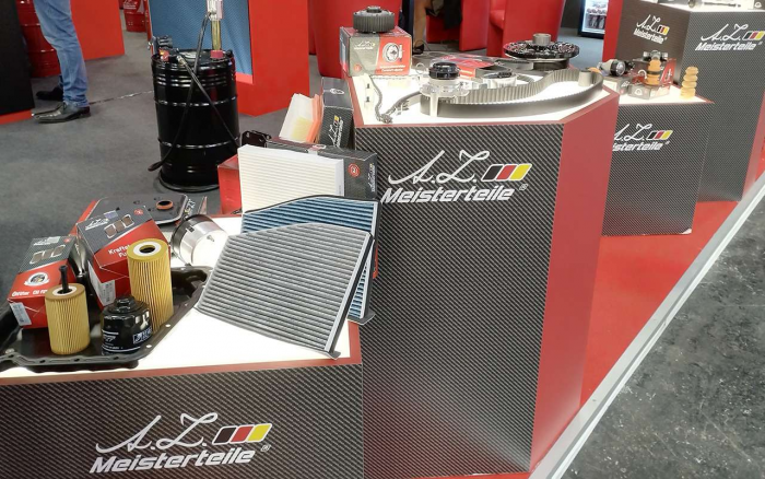 Equip Auto - 2025: горящие электромобили, гаджеты из 90-х и автомобильные масла