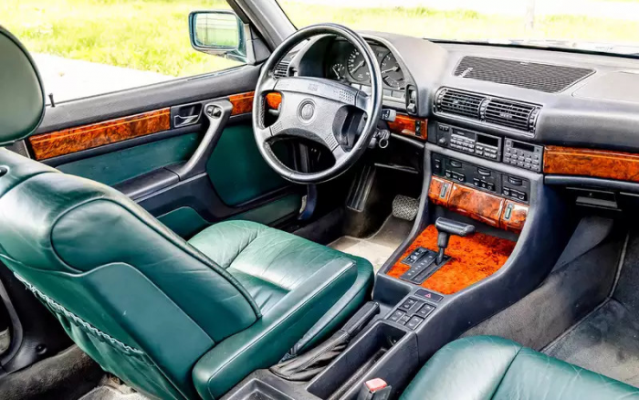 Секрет его молодости: BMW, который похож на BMW