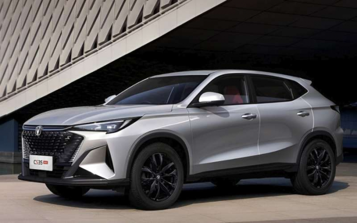 Changan раскрыл подробности о комплектациях нового кроссовера для РФ