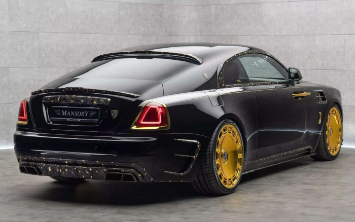 Возмутительная роскошь: этот Rolls-Royce подошел бы главе мафии
