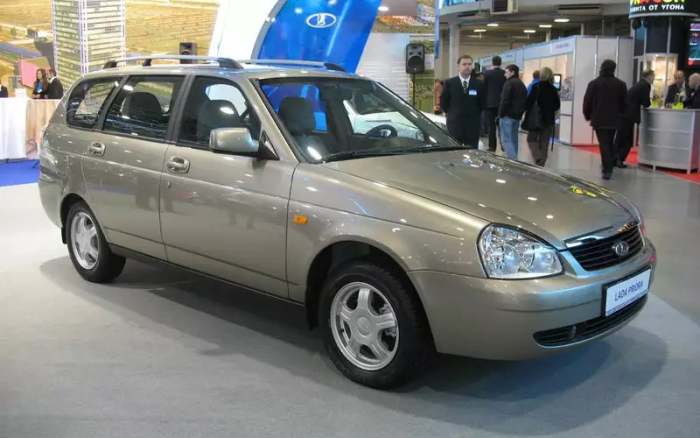 Российские водители выбрали лучшие машины прошлых лет