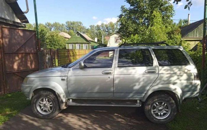 На продажу выставили уникальный Тарзан с АКП