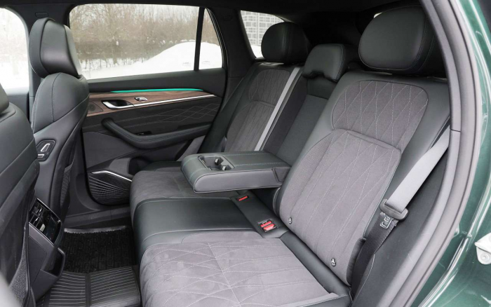 Как Geely Monjaro следит за нарушениями и другие особенности кроссовера