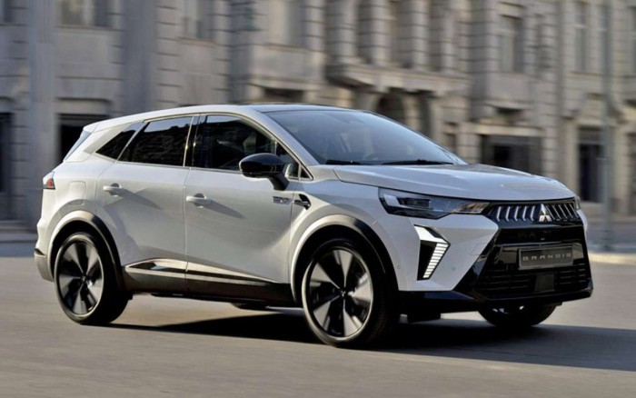 От фургона к кроссоверу: Mitsubishi вернула Grandis