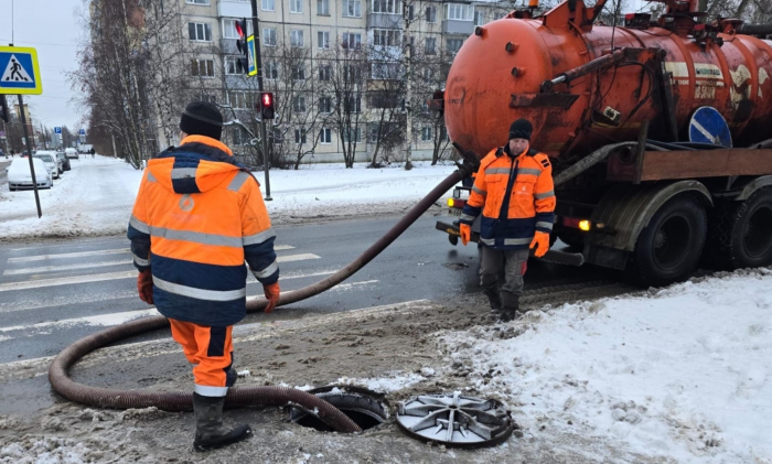 Изменилось движение автобусов: на центральных улицах Архангельске перекрыто движение