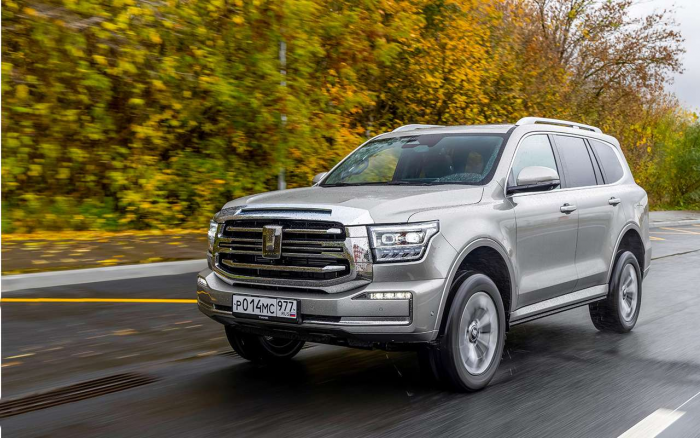 Гибридный внедорожник дешевле бензинового: на что он способен на бездорожье